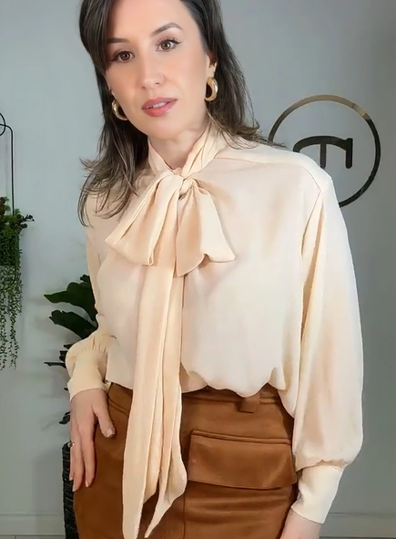 camisa crepe gola laço