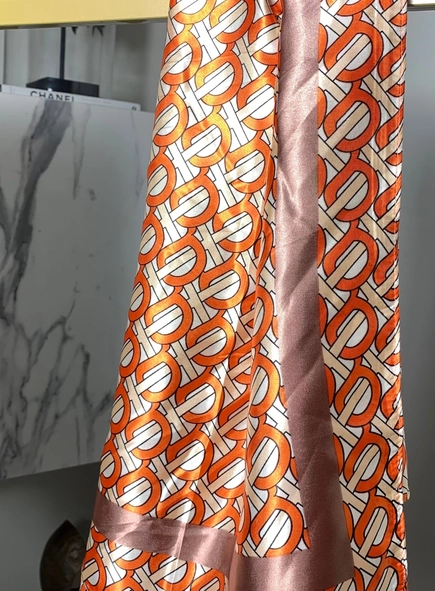 lenço estampado elos 90x90