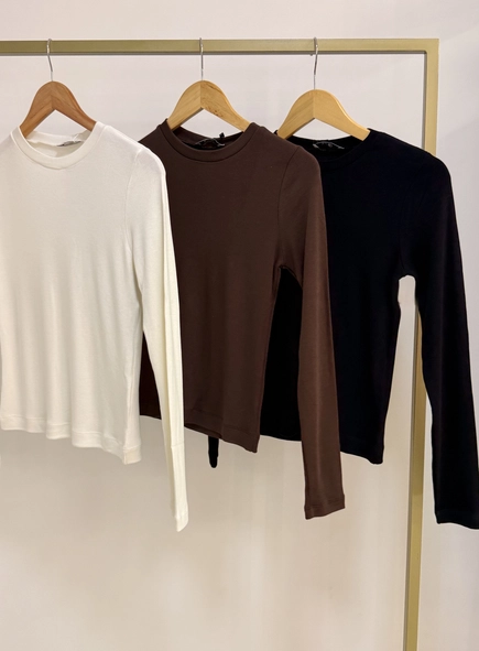 Blusa Malu manga longa gola redonda
