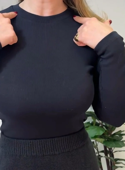 Blusa Malu manga longa gola redonda