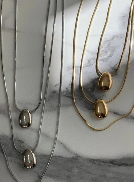 Colar triplo pingente gota delicate