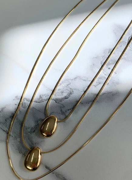 Colar triplo pingente gota delicate