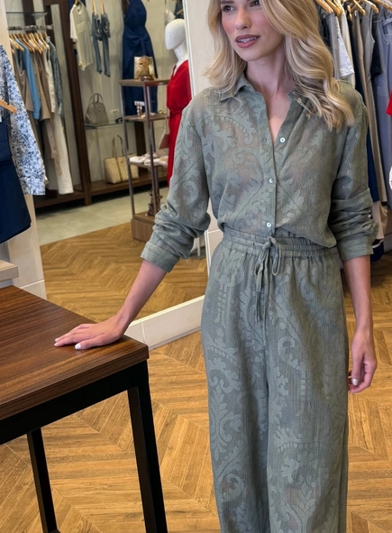 camisa telada com textura animale jeans