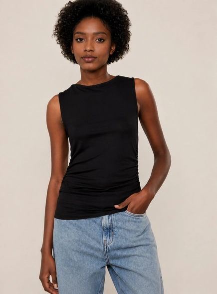 regata malha decote canoa animale jeans