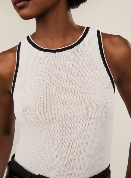 blusa tricot detalhe bicolor animale jeans