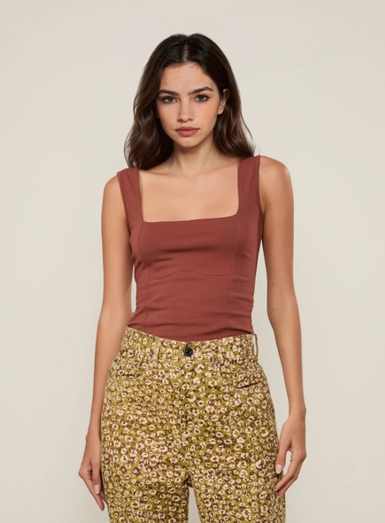 regata malha decote quadrado animale jeans