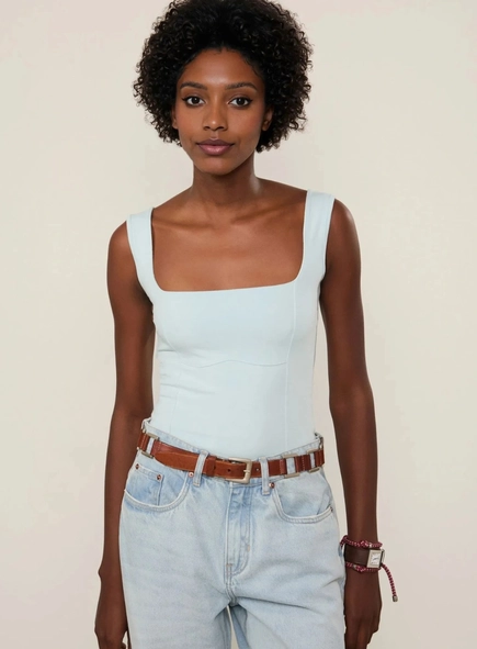 regata malha decote quadrado animale jeans