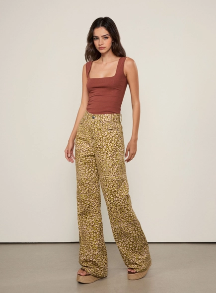 regata malha decote quadrado animale jeans