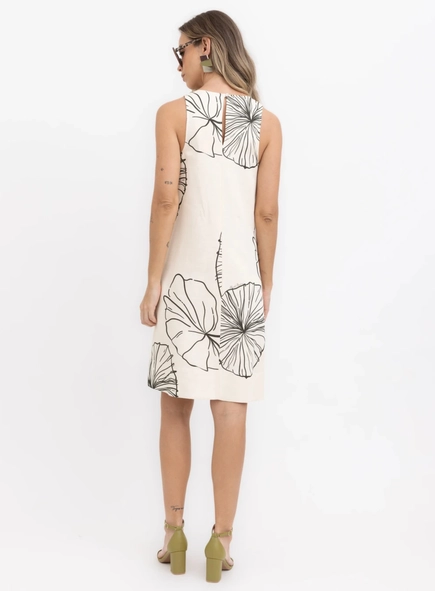 vestido curto folhas borda barroca
