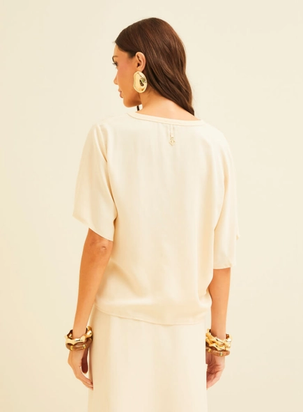 blusa forum crepe chic manga curta