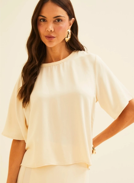 blusa forum crepe chic manga curta