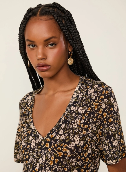 camiseta animale decote v liberty