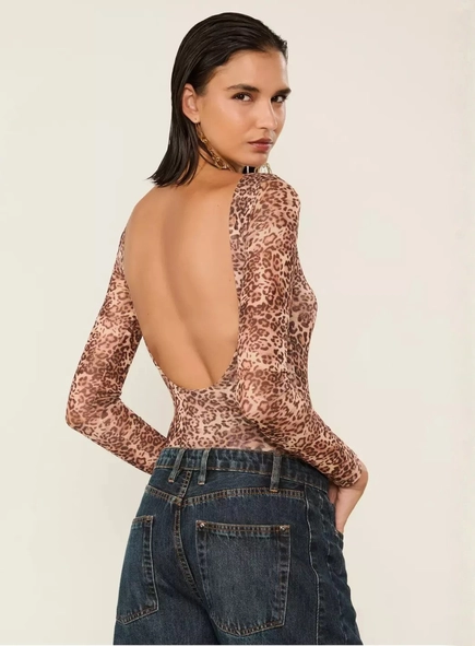 body tule animale onça decote costas