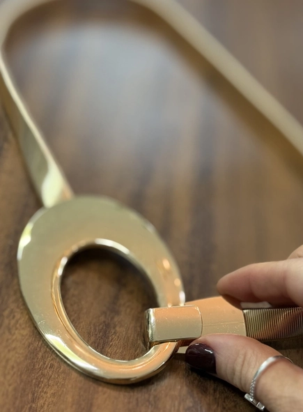 cinto metal flexível luxury vazado