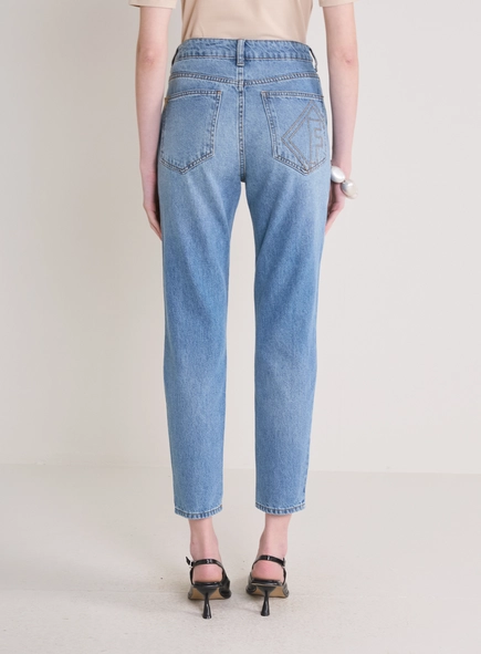 calça jeans mia forum
