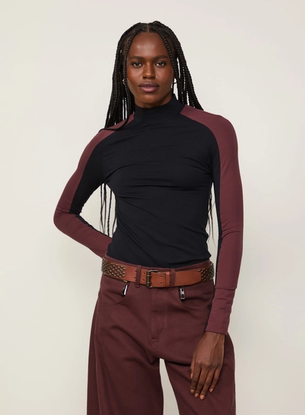 blusa gola alta bicolor animale