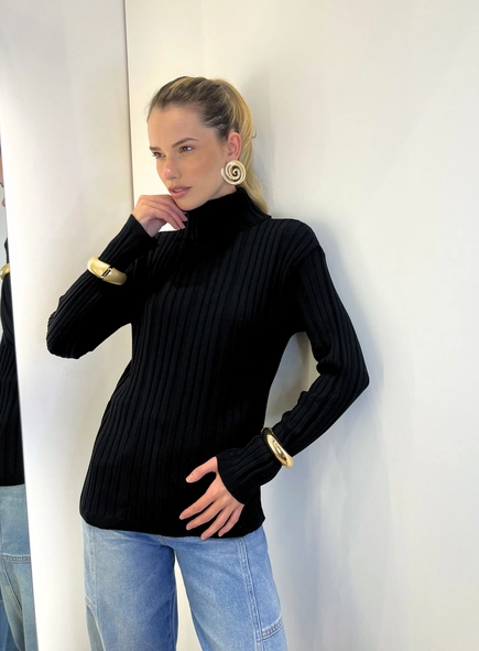 blusa tricot canelado básica gola alta