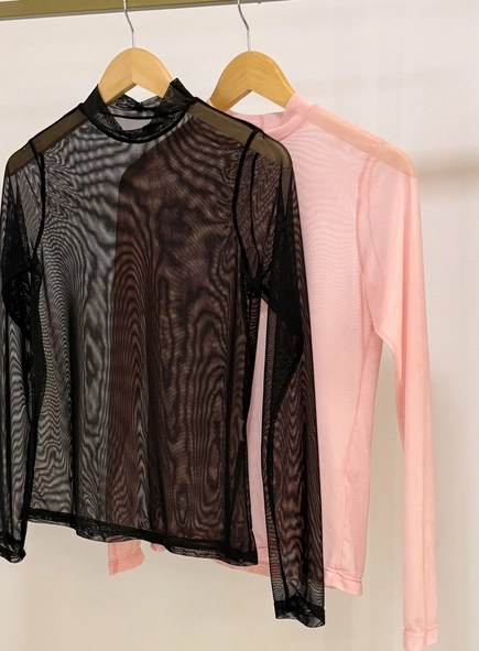 blusa tule básica gola alta