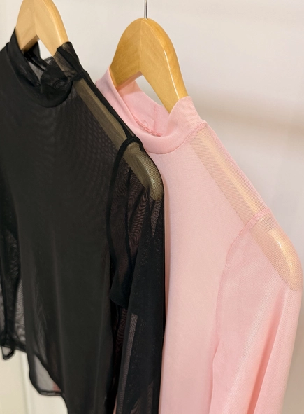blusa tule básica gola alta