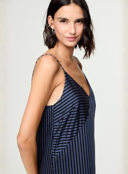 vestido midi listrado recortes animale jeans