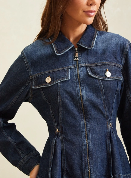 jaqueta jeans acinturada com zíper forum