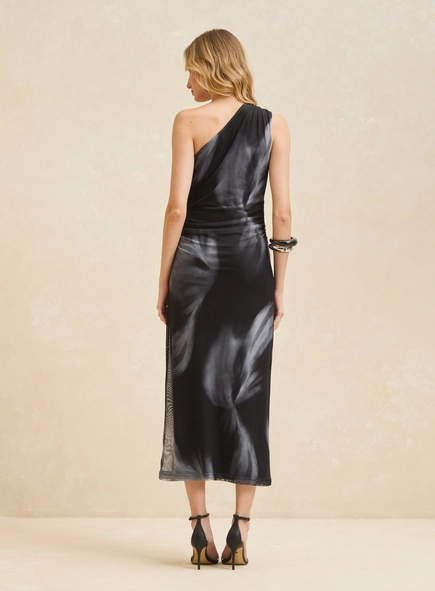 vestido midi um ombro tule estampado forum