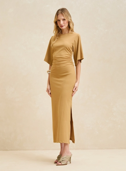vestido midi manga ampla forum