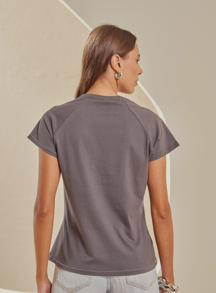 camiseta raglan logo metal forum