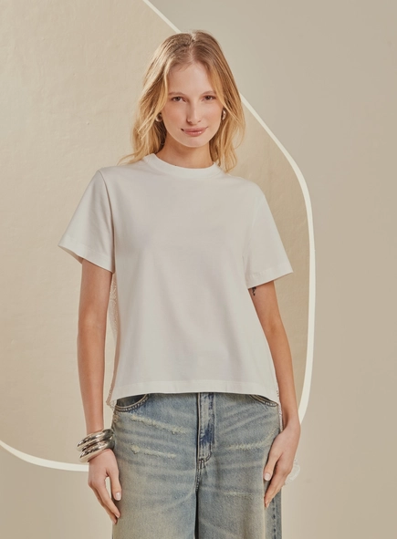camiseta detalhe renda forum