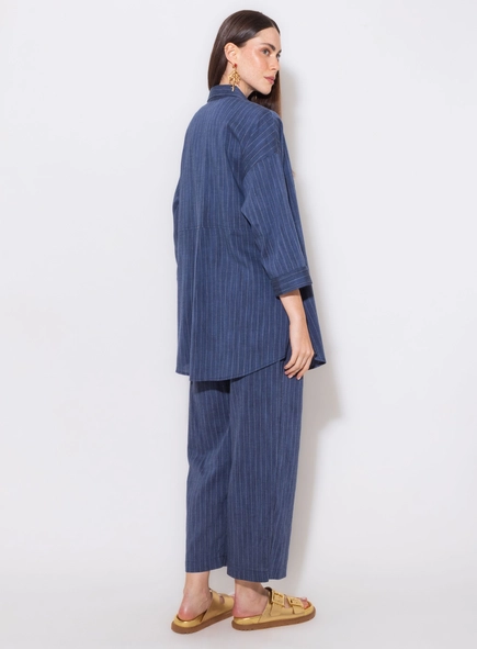 camisa ampla denim listra borda barroca