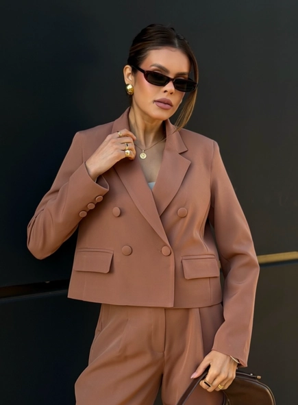blazer cropped transpasse botão forrado