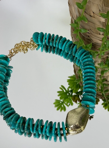 colar resina gold stone