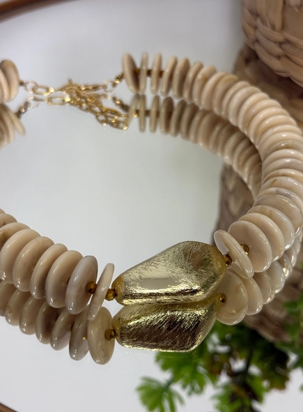 colar resina gold stone